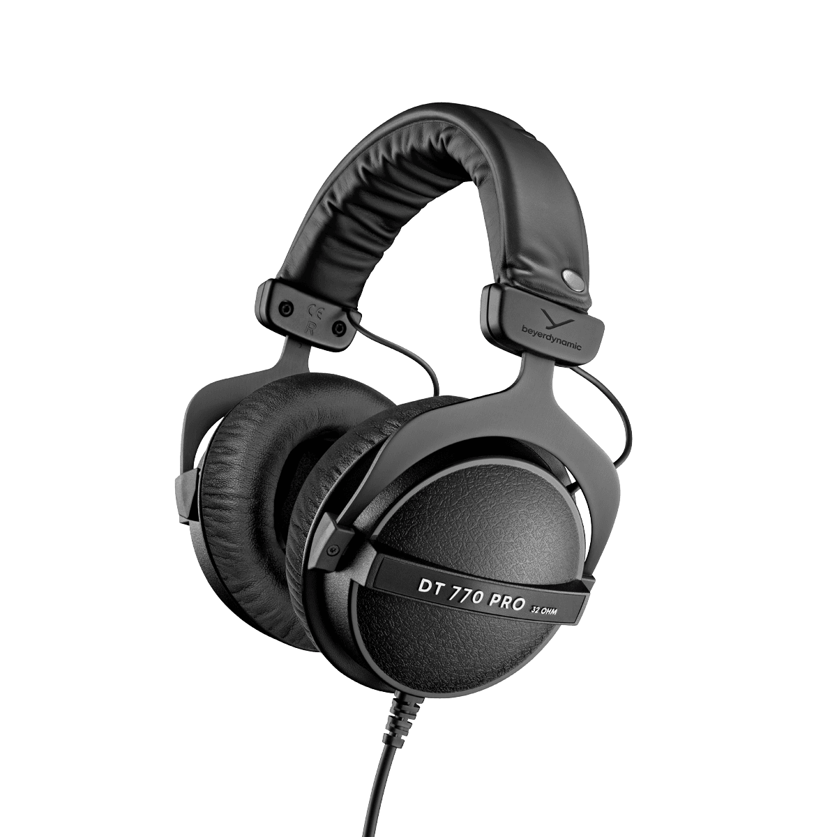 beyerdynamic DT 770 PRO: Closed studio headphones